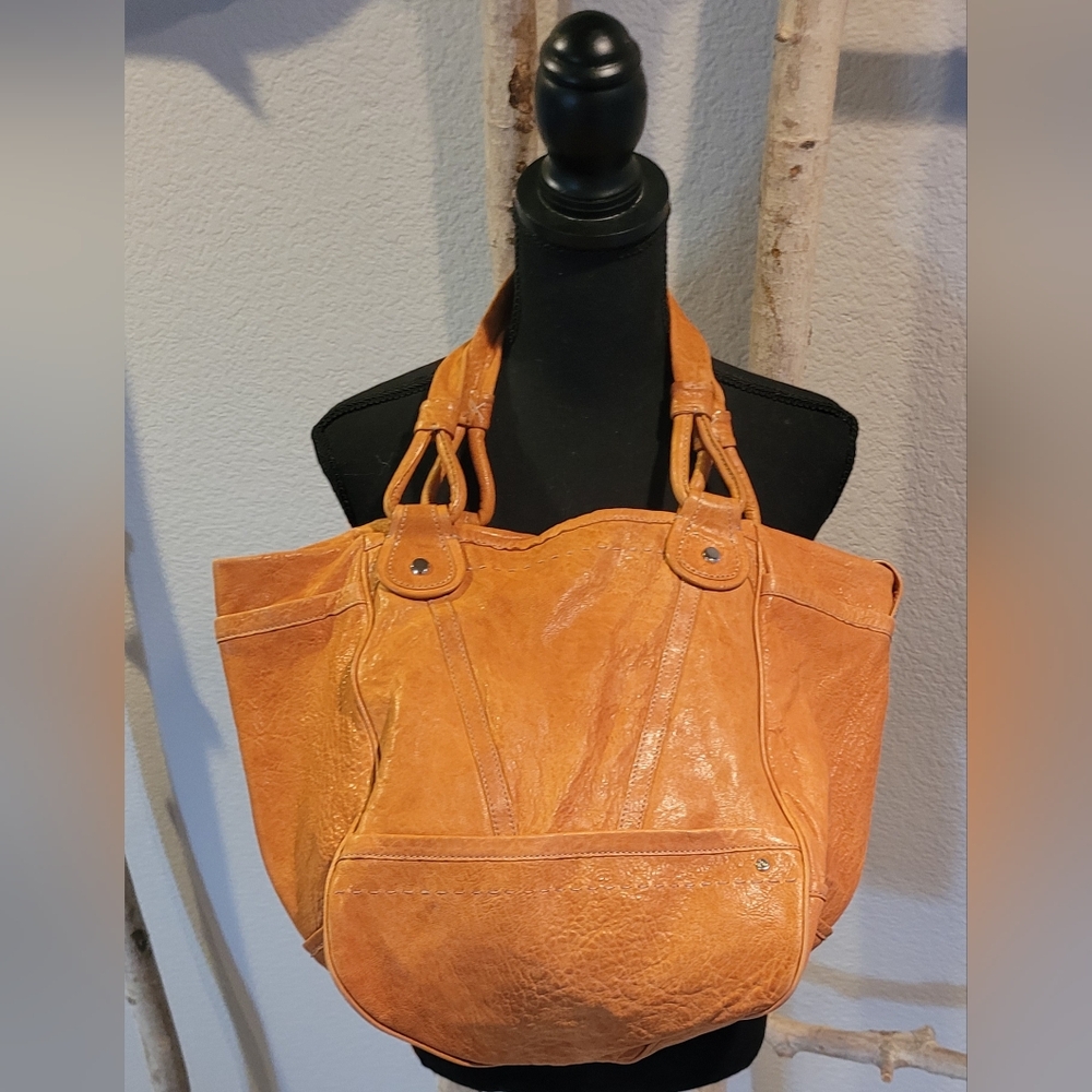 TRE VERO Bucket Bag - Picture 14 of 15